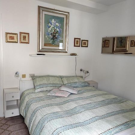瓦伦纳Maddalena House公寓 外观 照片